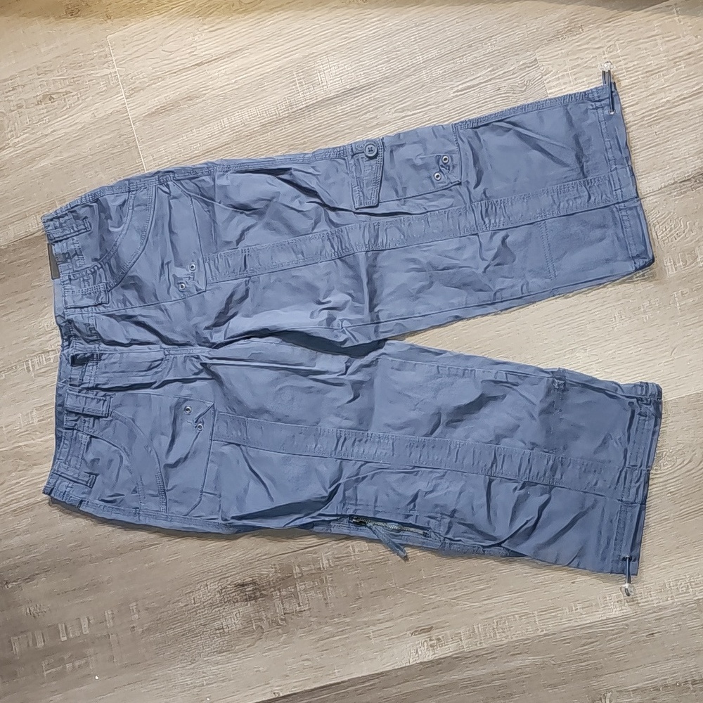 Mid-rise Cargos